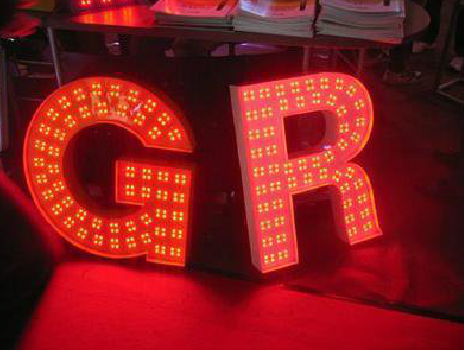 冕宁LED发光字常见的安装误区。